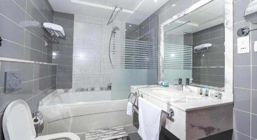 Alazmi Hotel Дубай Екстер'єр фото