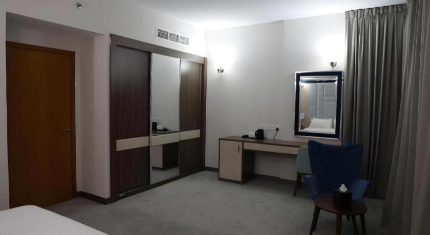 Alazmi Hotel Дубай Екстер'єр фото