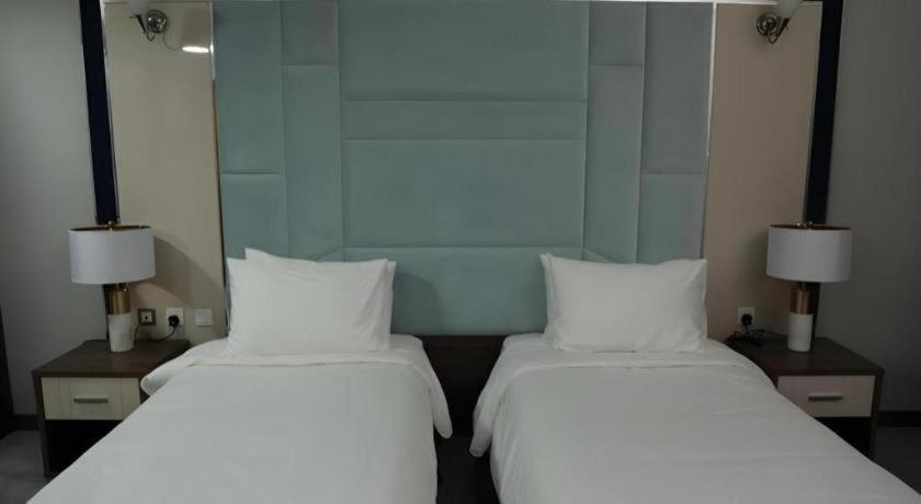Alazmi Hotel Дубай Екстер'єр фото